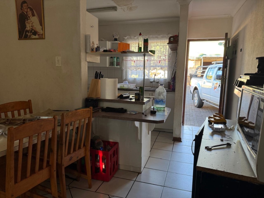 To Let 3 Bedroom Property for Rent in Geelhoutpark North West